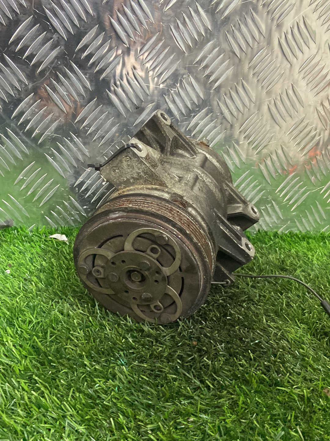 Nissan Serena A/C Compressor 92600CX000