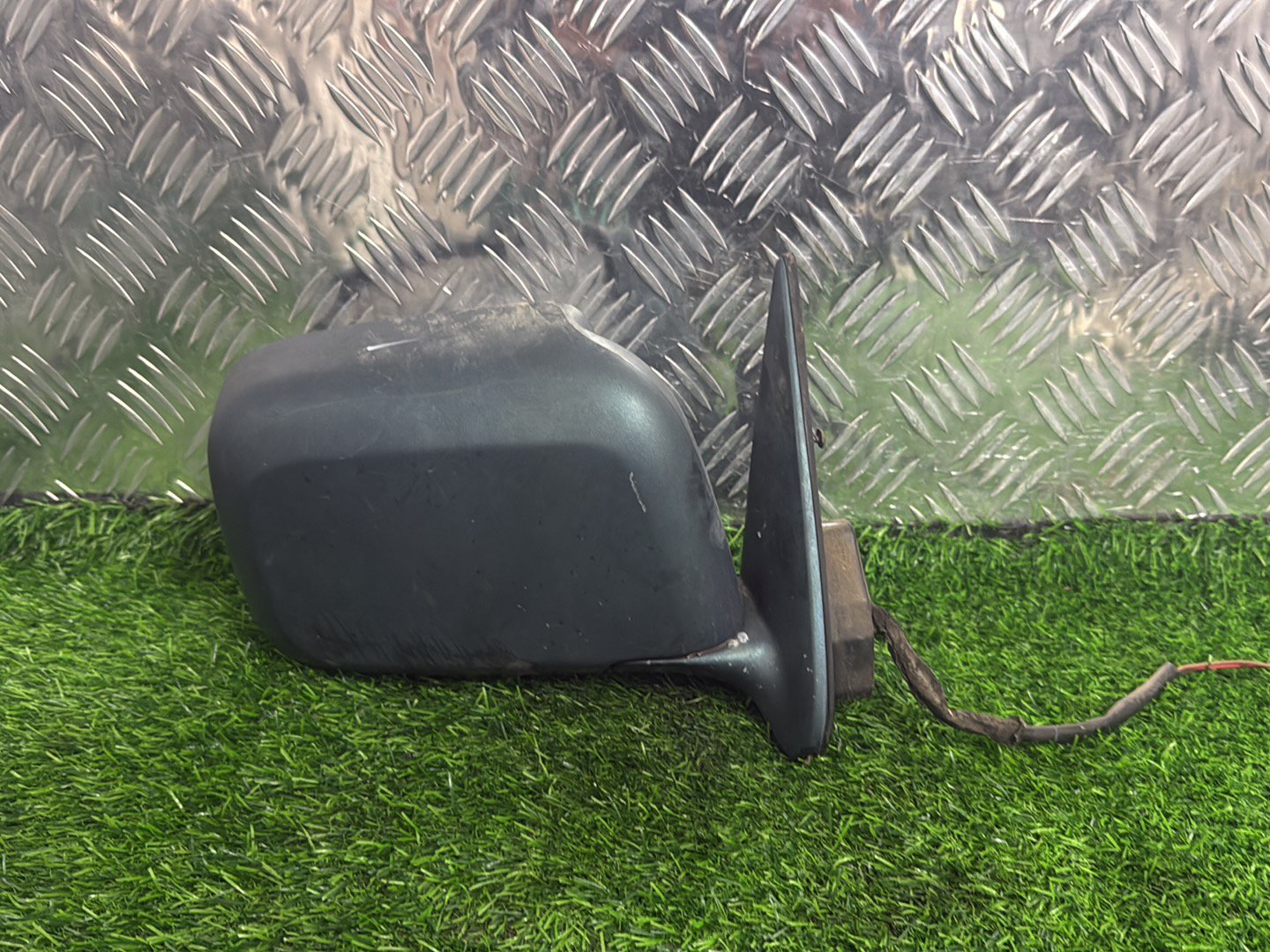 1996 - 2002 Toyota Hilux Surf Right Door Mirror 3 Wire