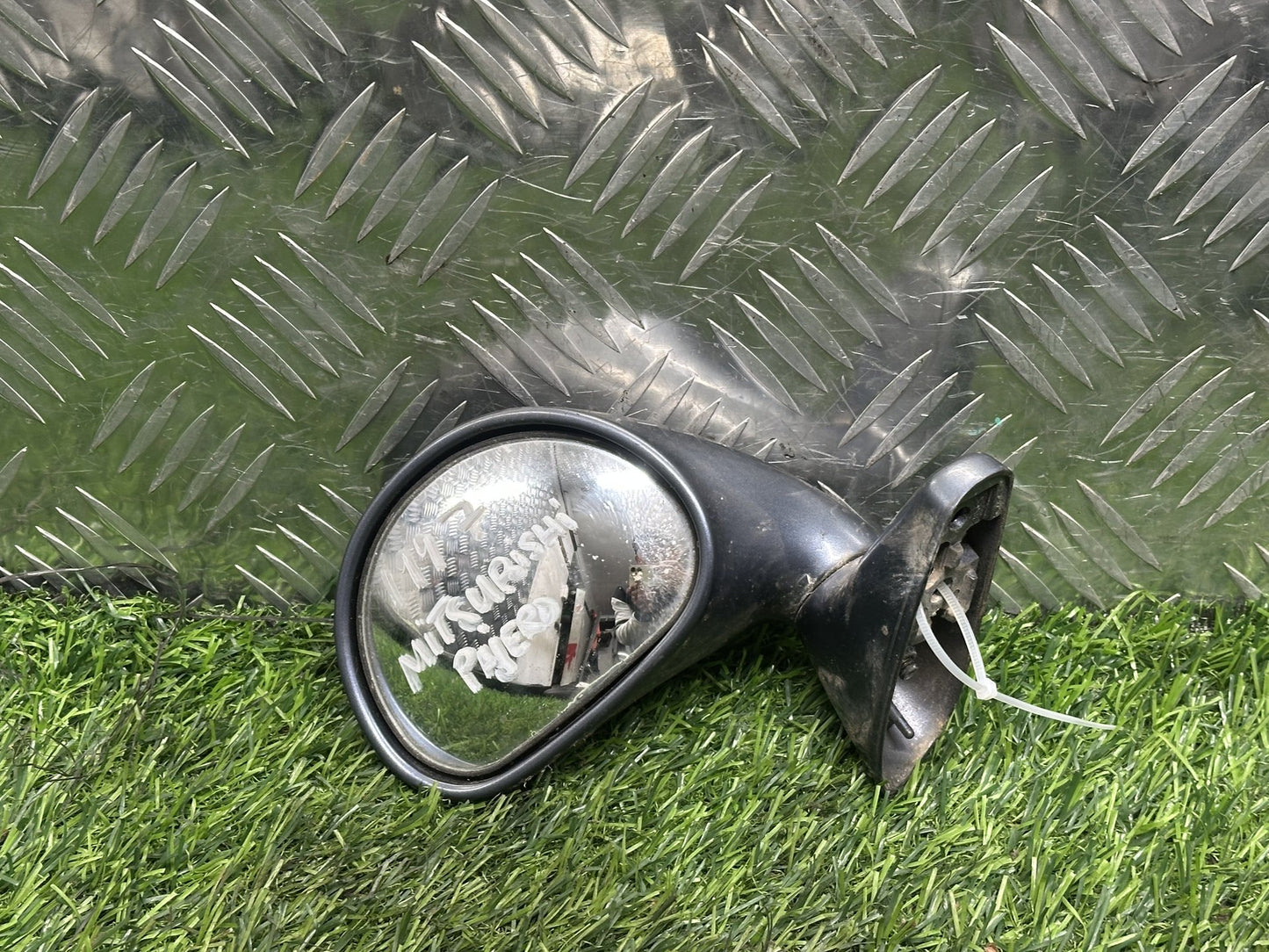 1991-1999 Mitsubishi Pajero NH- Left Front Guard Mirror PN: