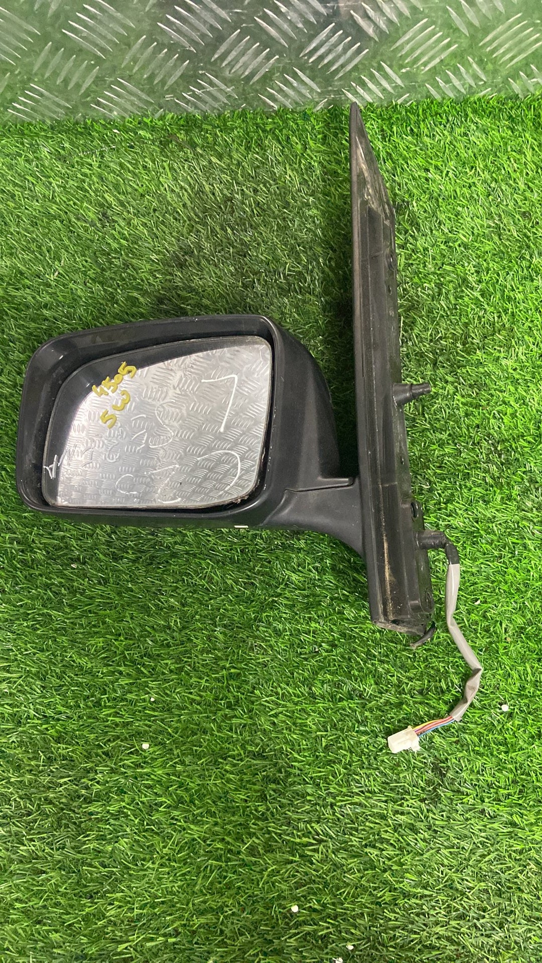 2005 - 2010 Nissan Serena Left Door Mirror 5 wire type