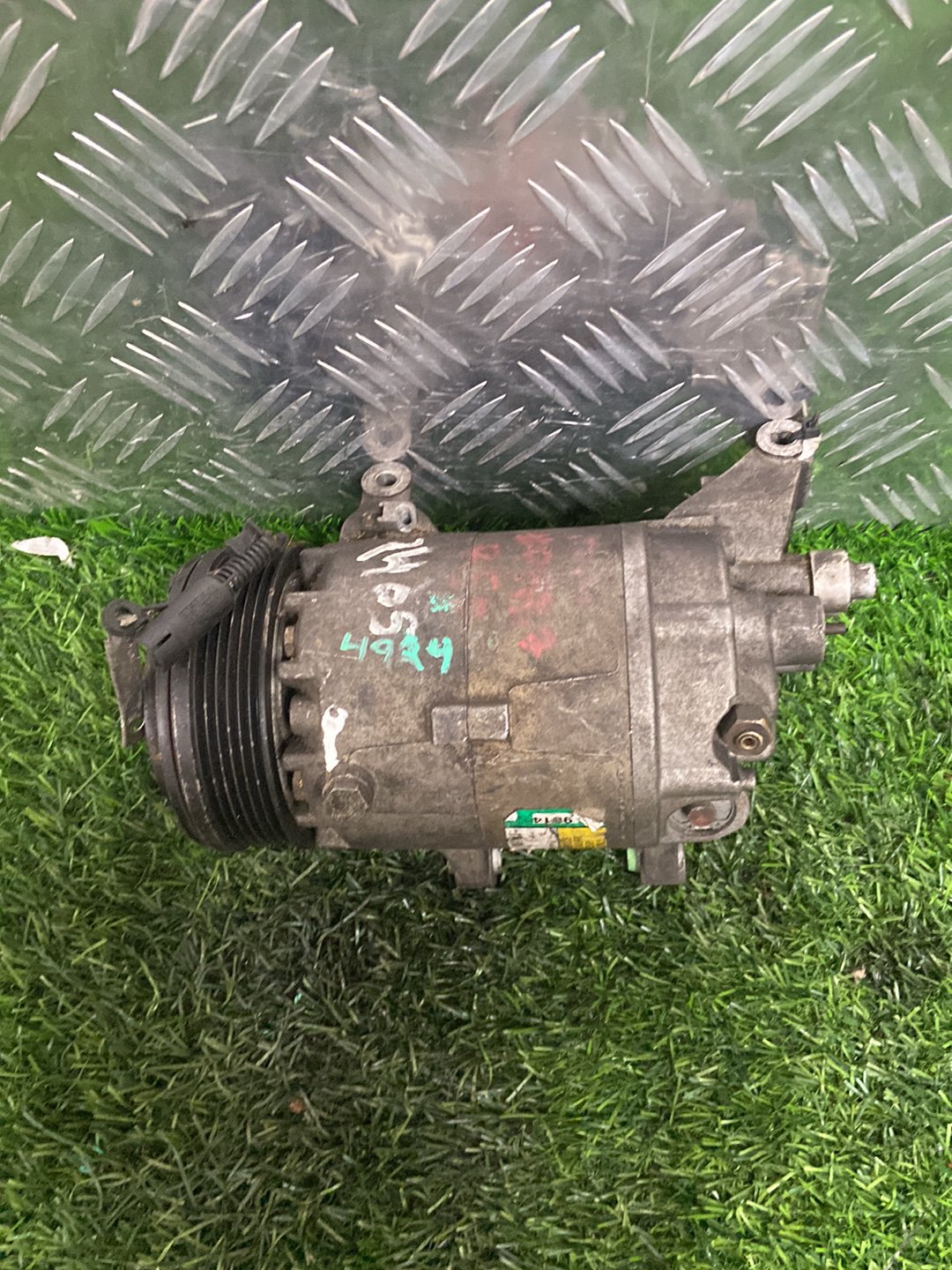 2001-2008 MINI Cooper R52- A/C Compressor PN: (1.6L W10/ W11 petrol) 11645610