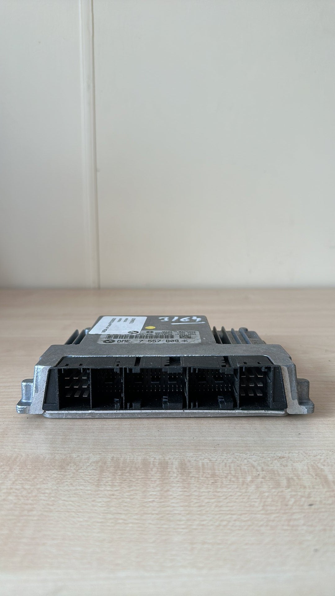 2006-2008 BMW 116i- ECU PN: 7 557 809