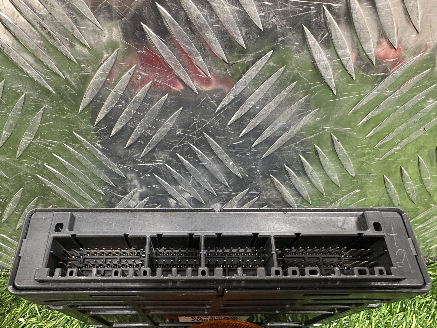 1999-2006 Mitsubishi Pajero V7*W- ECU PN: MK344949