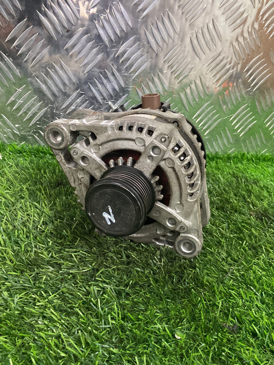 Toyota RAV4 Alternator 2706031100