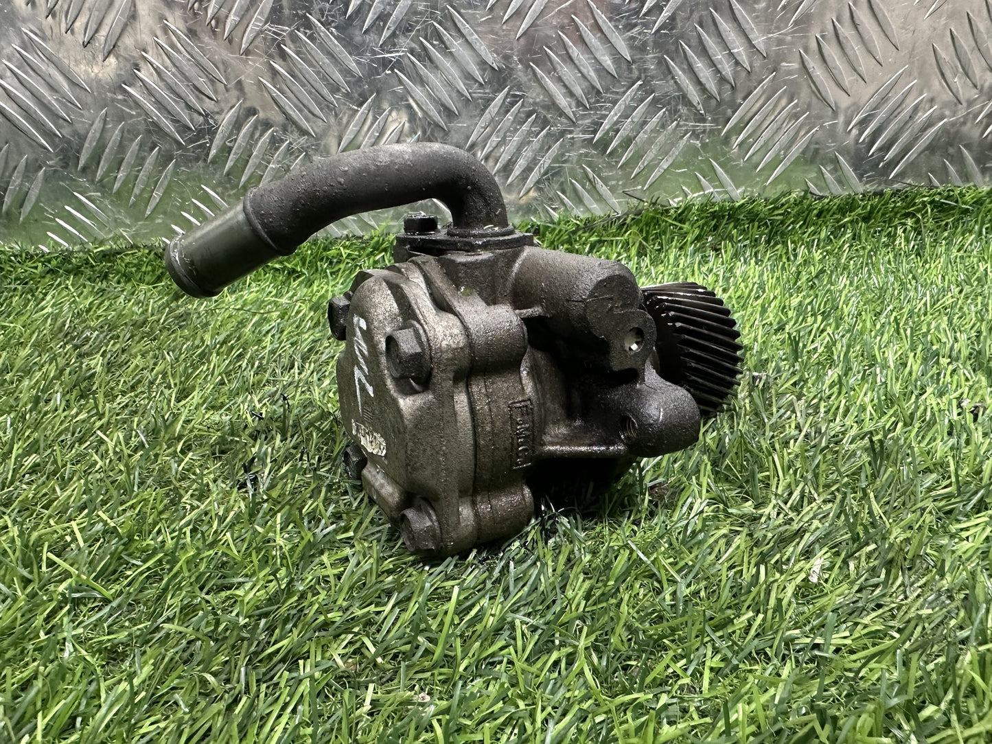 1999-2006 Ford Courier UN- Steering Pump PN: WL-T