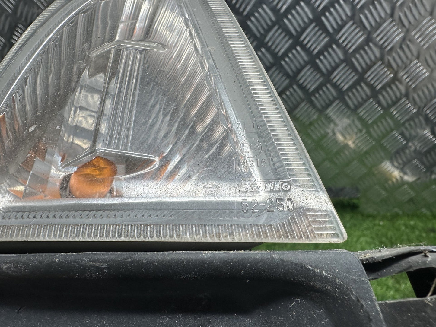 2011-2015 Toyota Aqua NHP10- Right Indicator PN: KOITO 52-250