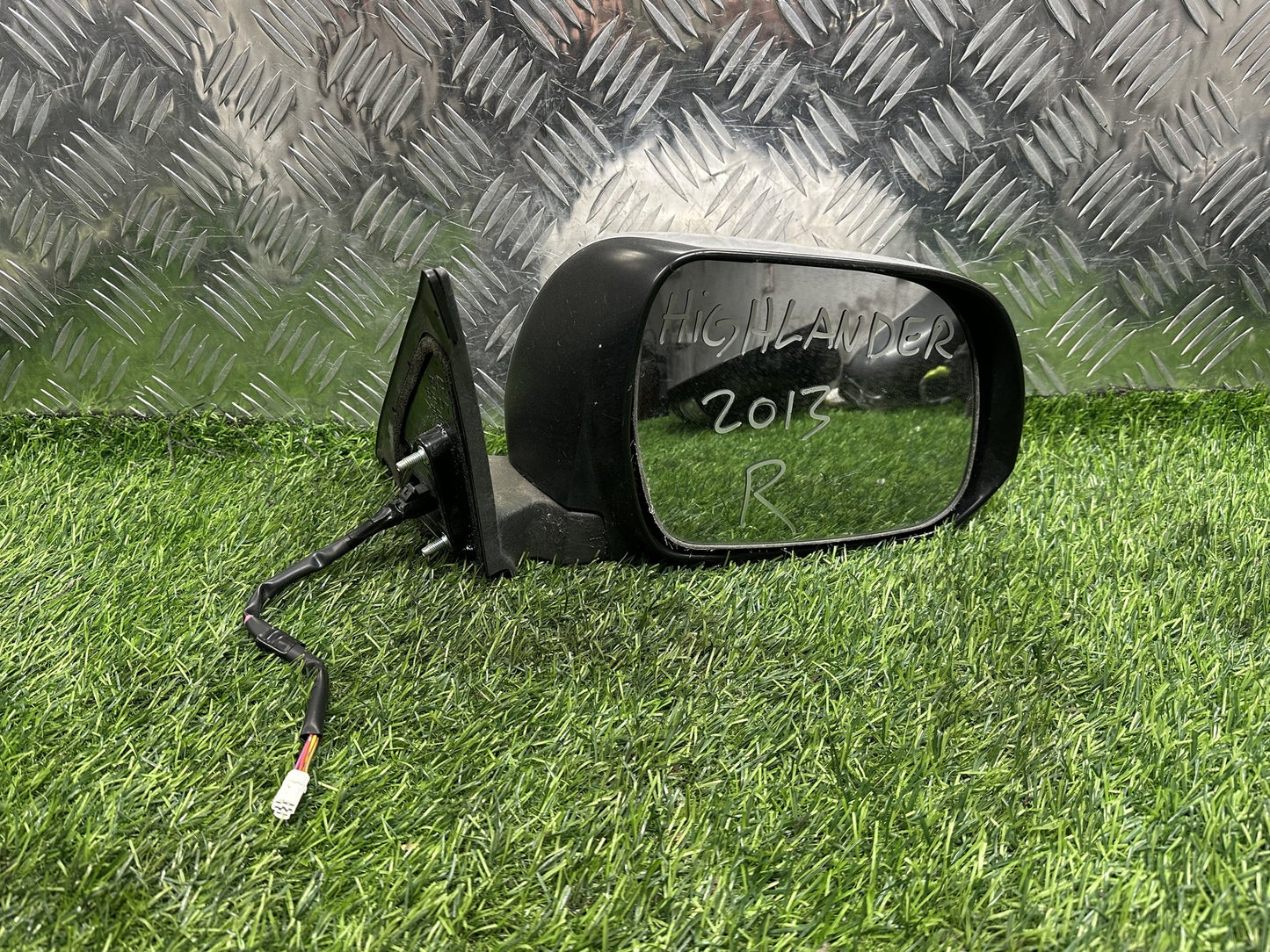 2013-2016 Toyota Highlander U50- Right Door Mirror PN: 5 WIRE TYPE
