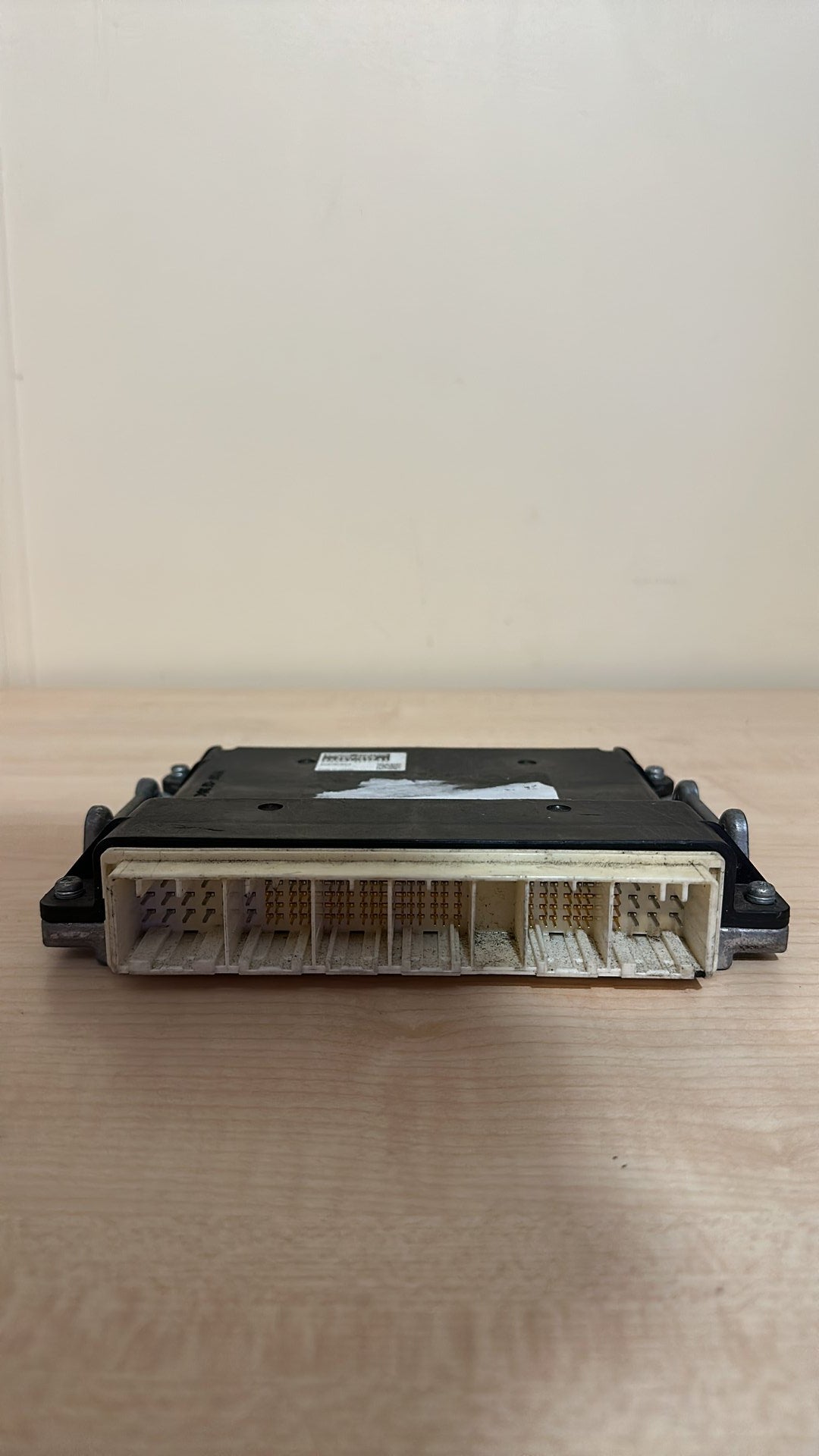 Toyota Hiace- ECU PN: 89661-26F41