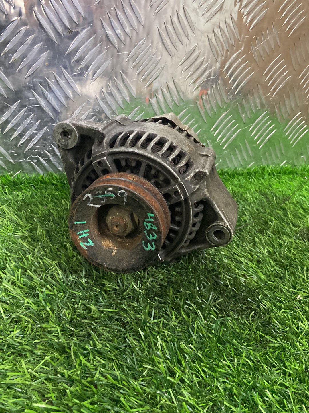 Toyota Land Cruiser Alternator 2706017220