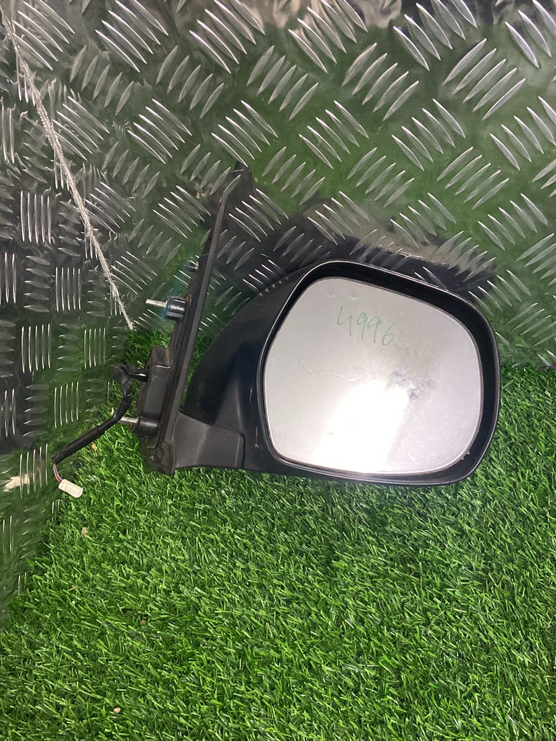 2004-2019 Toyota Hiace V H200- Right Door Mirror PN: 3 WIRE TYPE