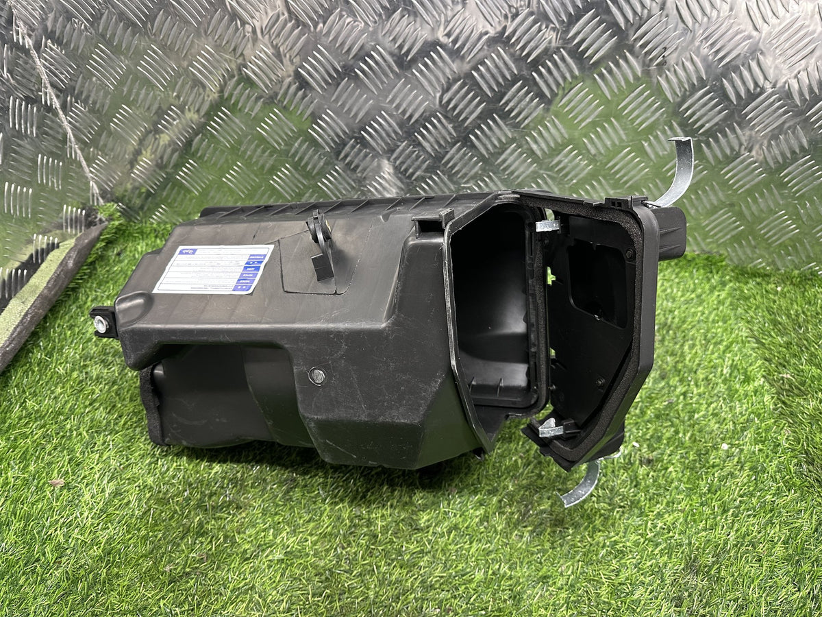 2004-2019 Toyota Hiace H200- Air Filter Box PN: CIRCLE TYPE SENSOR