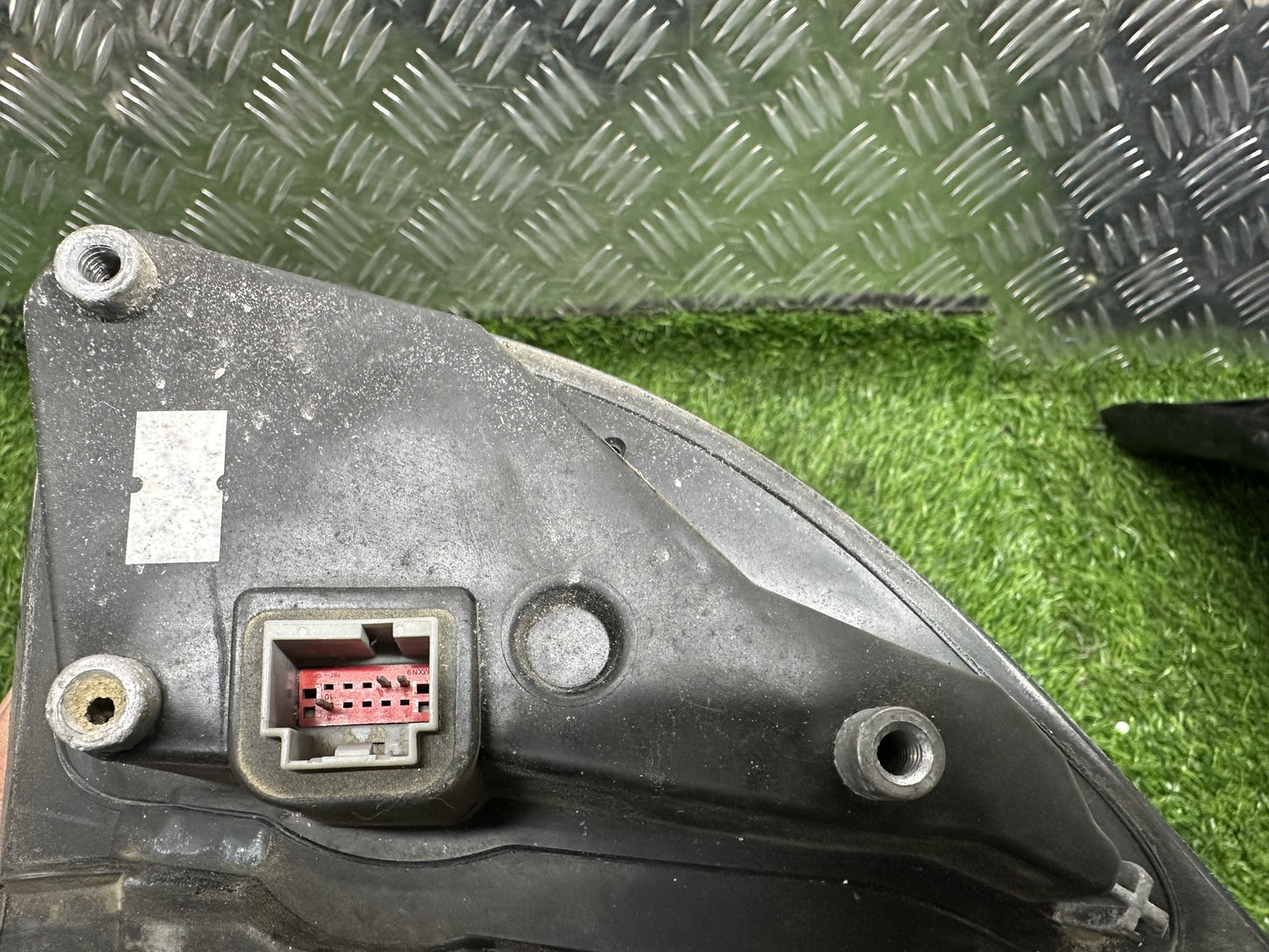2011-2015 Ford Ranger PX- Right Door Mirror PN: 3 PIN TYPE
