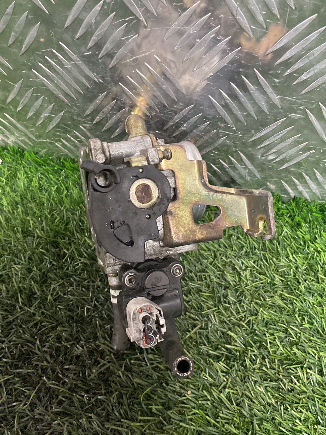 2004 - 2010 Suzuki Swift Throttle Body 4Z1684E0 / M13A