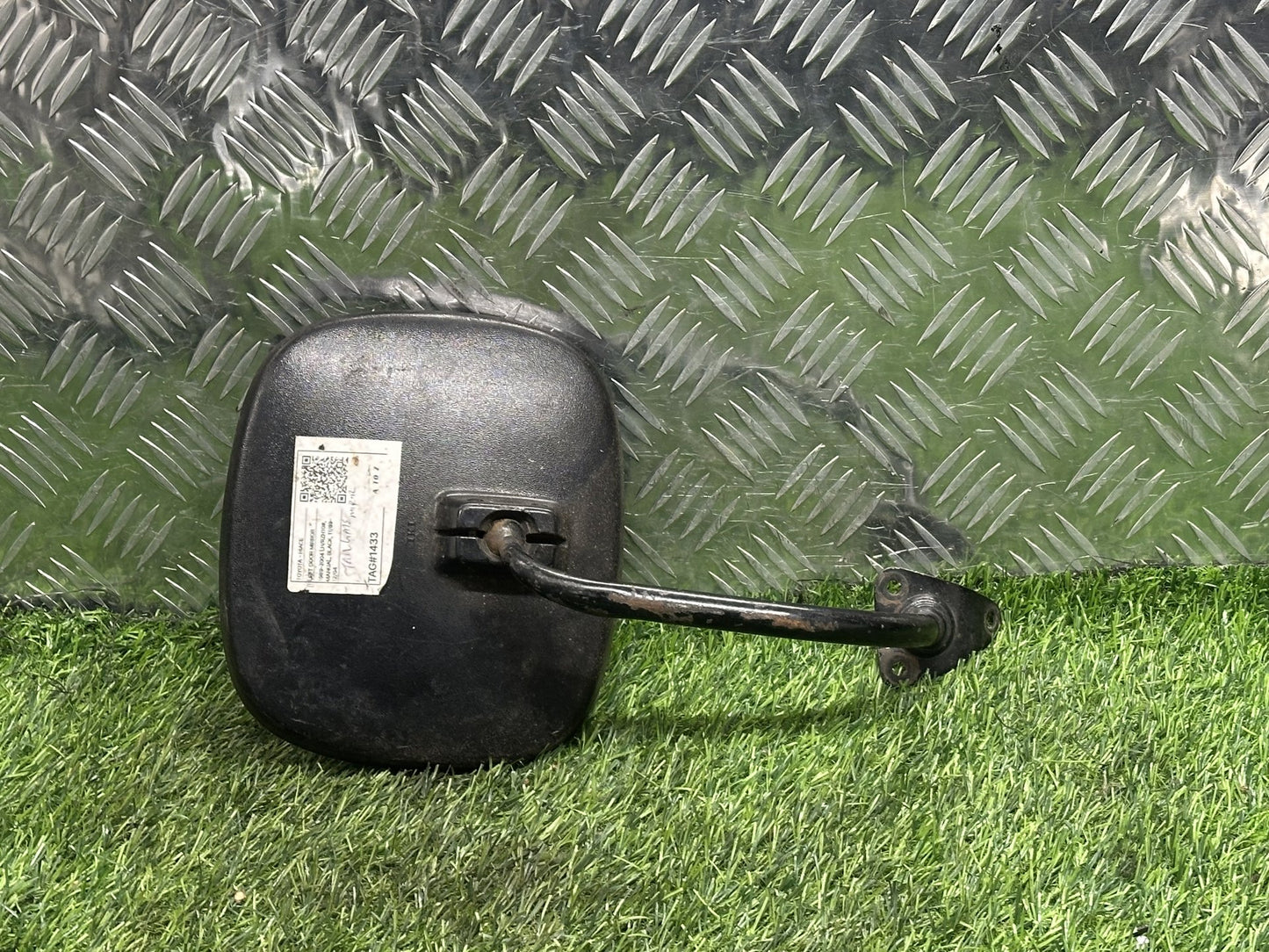 1990-2004 Toyota Hiace H100- Tailgate Mirror PN: