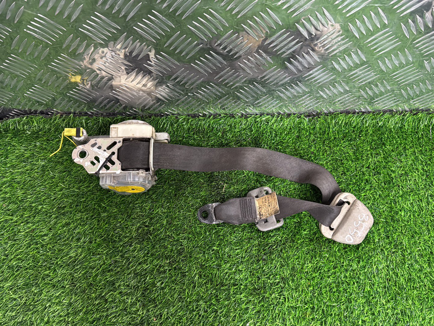 2005-2019 Toyota Hiace H200- Right Front Seat Belt PN: 7M7970-P