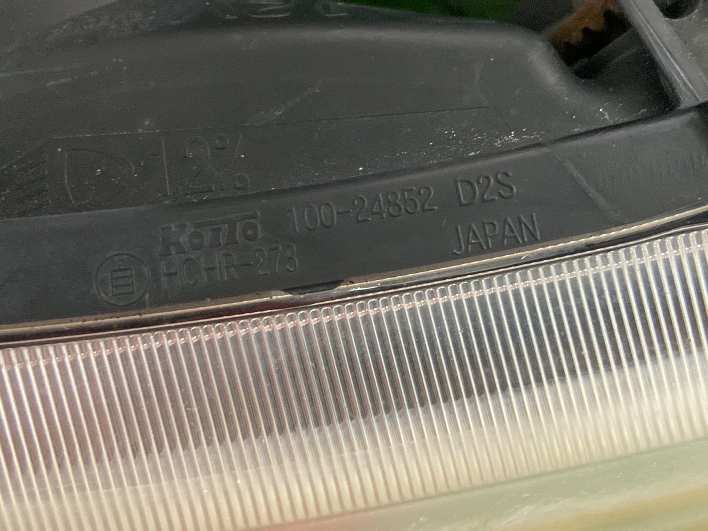 2002 - 2009 Nissan Elgrand Right Headlight KOITO 100-24852