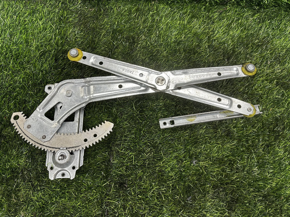 1999-2013 Mitsubishi L300 P0*W - Left Front Window Regulator PN: MANUAL
