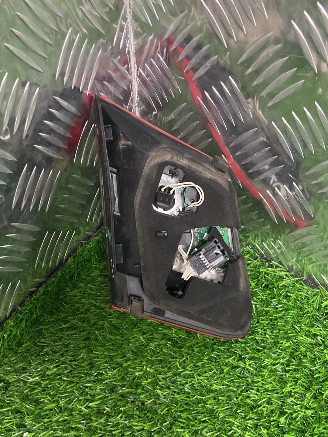 2009 - 2016 Mercedes-Benz E350 Right Tailgate Light A2128200864