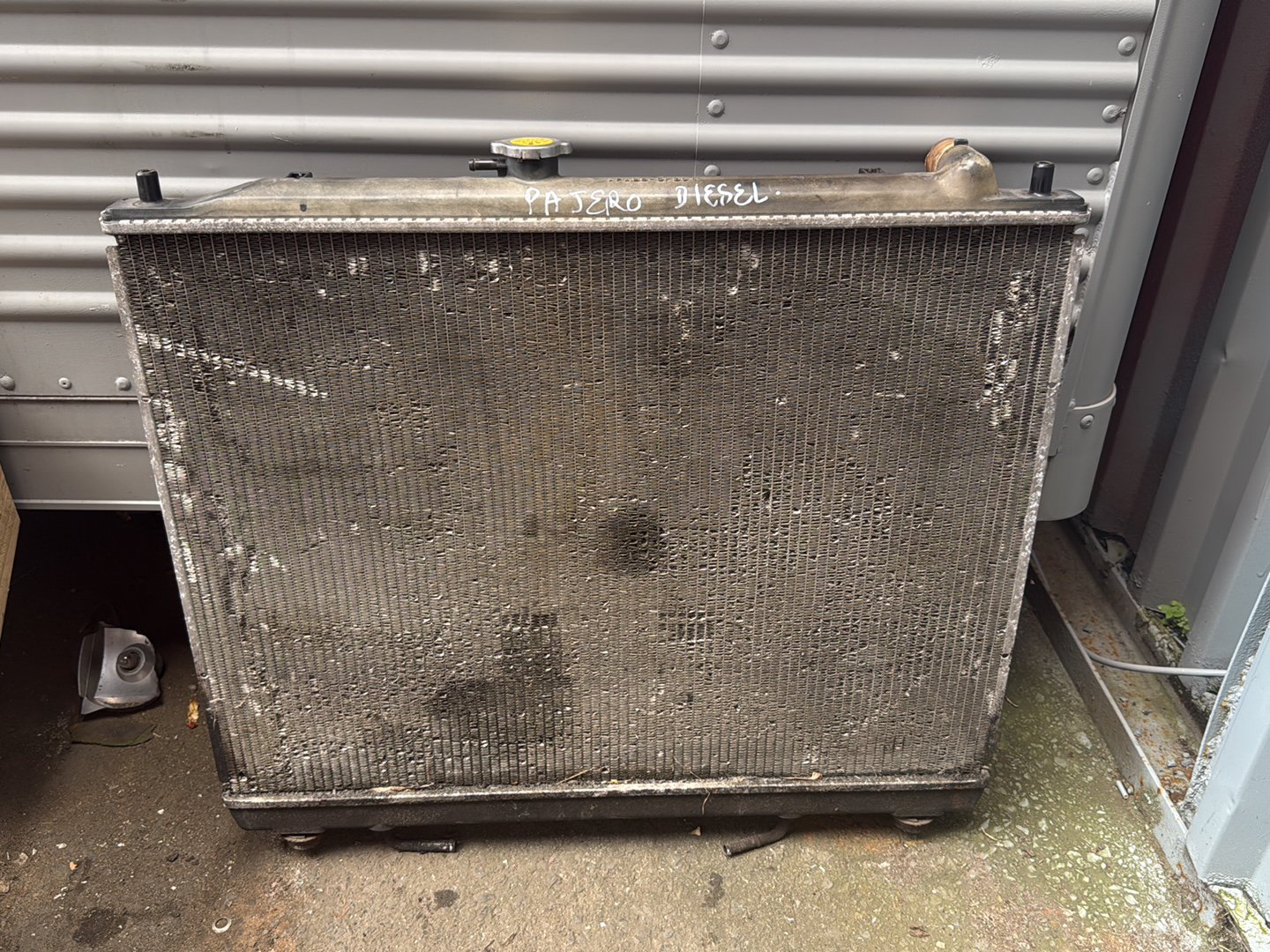 1999-2006 Mitsubishi Pajero 4M41 Automatic Radiator
