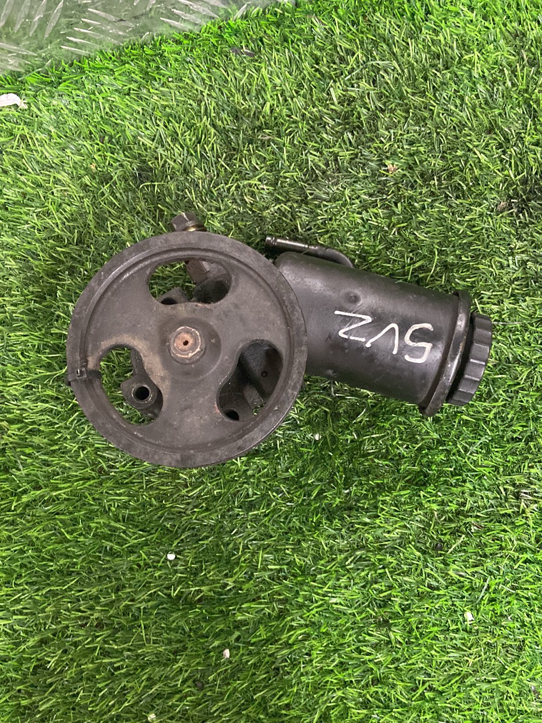 1996 - 2002 Toyota Land Cruiser Steering Pump 5VZ , 7C47161