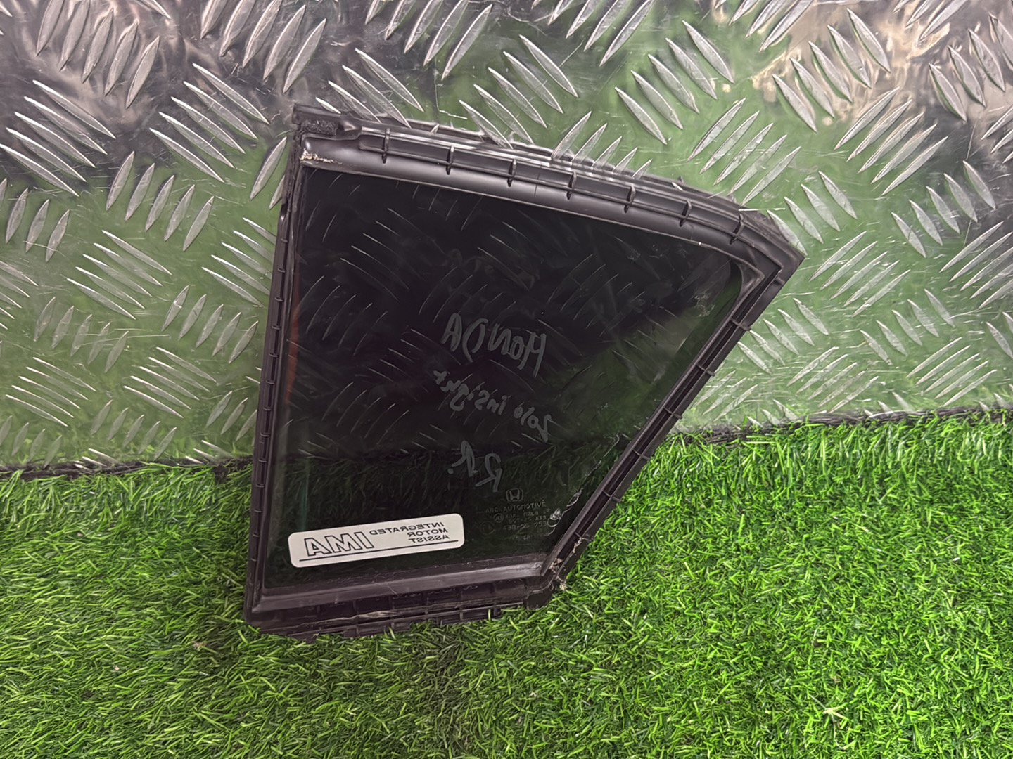 2009-2014 Honda Insight Right Rear Quarter Door Glass M2L3 Tint
