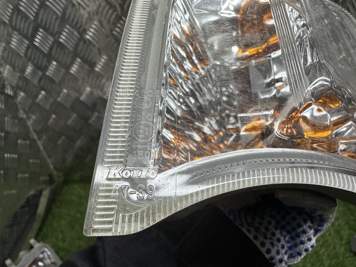 2005-2015 Toyota Prius W30- Left Corner Light PN: KOITO 47-39