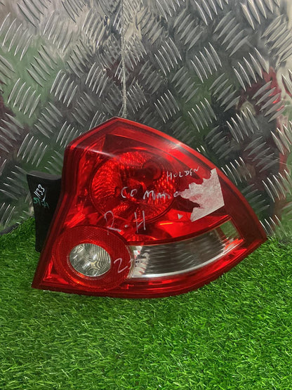 2002 - 2004 Holden Commodore Right Taillight 92083418