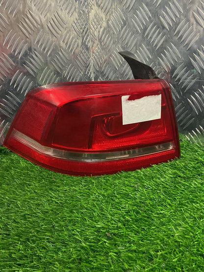 2010 - 2015 Volkswagen Passat Left Taillight 3AE945095F