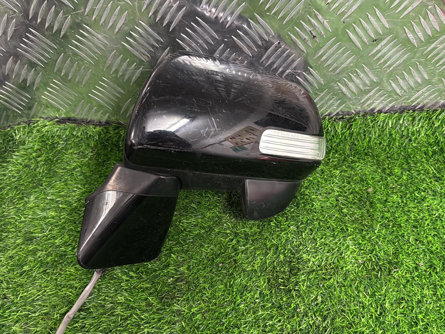 2007 - 2014 Toyota Noah Left Door Mirror 7 Wire
