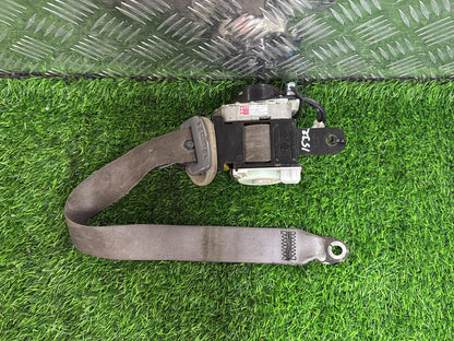 2001 - 2006 Nissan Caravan Right Front Seat Belt TK-AB2-G1625