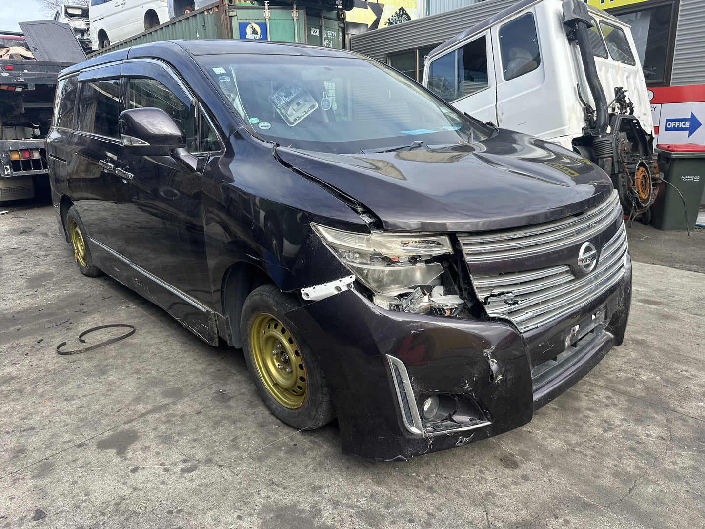 2010 - 2020 Nissan Elgrand QR25 9878400 WRECKING FOR PARTS ONLY