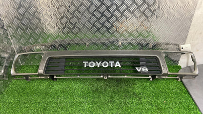 1990 - 1995 Toyota Hilux Grille 53100-89165