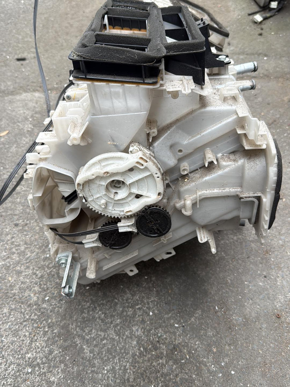 Toyota Hiace Heater Box 87050-28010