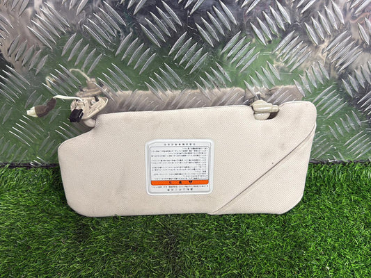 2004 - 2009 Nissan Fuga Right Sun Visor