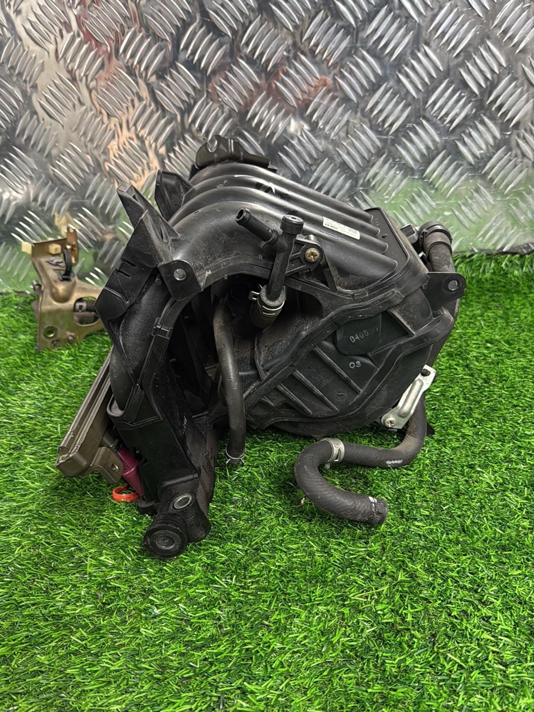 2004 - 2015 Mazda Verisa Intake Manifold