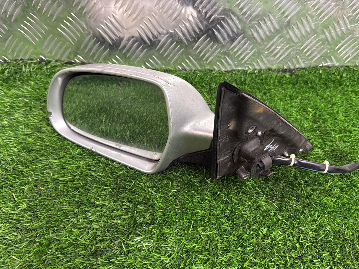 2008 - 2015 Audi A4 Left Door Mirror 2 Plug 10+2