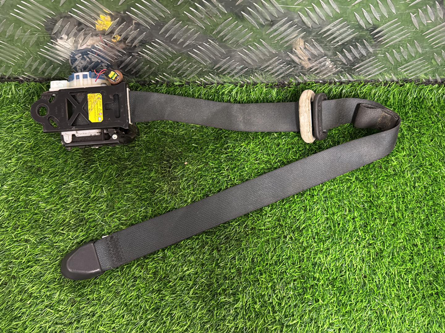 2015 - 2024 Mitsubishi Triton Left Front Seat Belt TTC-AH2-EN328