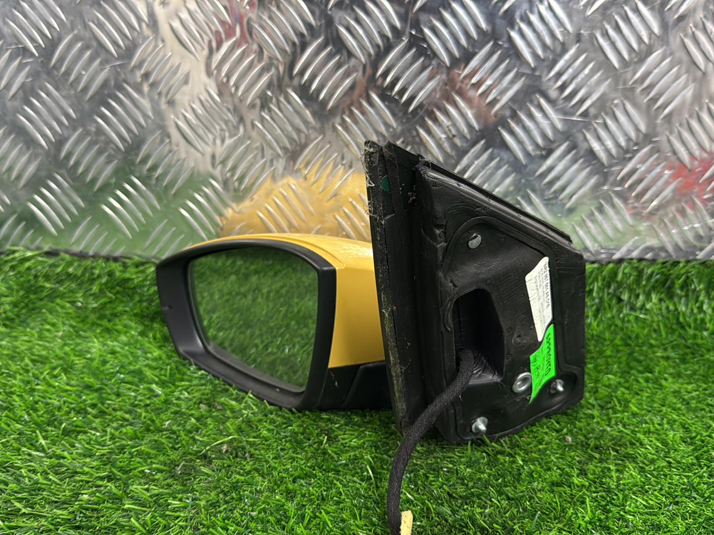 Volkswagen Polo Left Door Mirror 8 Wires