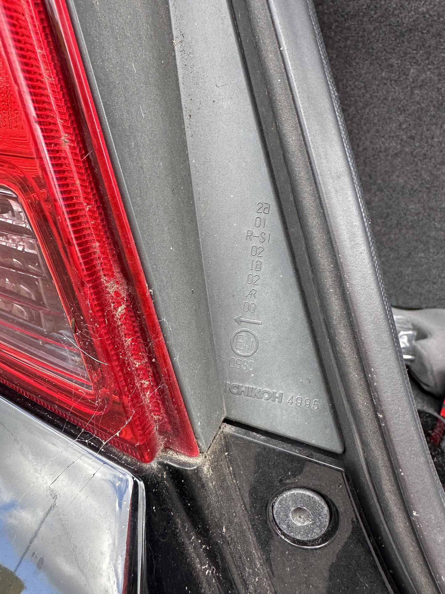 2005 Honda Fit LI31-187052 WRECKING FOR PARTS ONLY