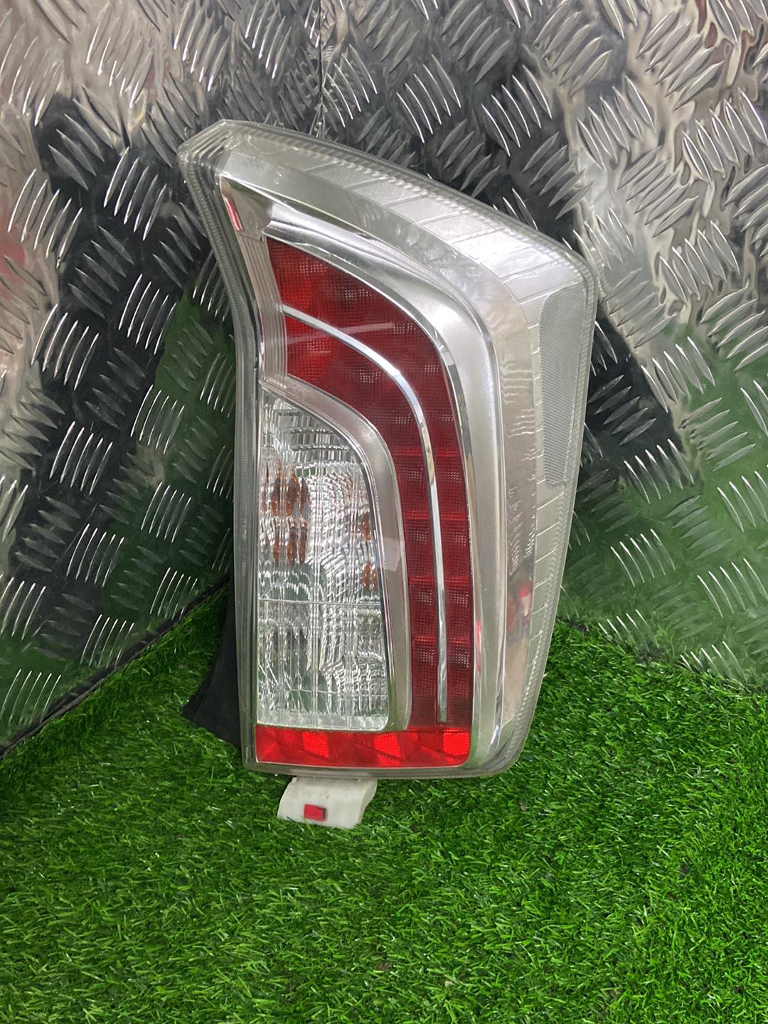 2009 - 2015 Toyota Prius Right Taillight STANLEY 47-55