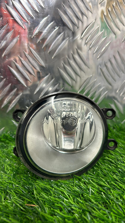 Toyota Prius Left Fog Light 81220-0D042