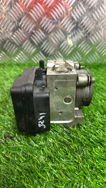 2005 - 2020 Toyota Hiace ABS Pump/Modulator 44510-26102