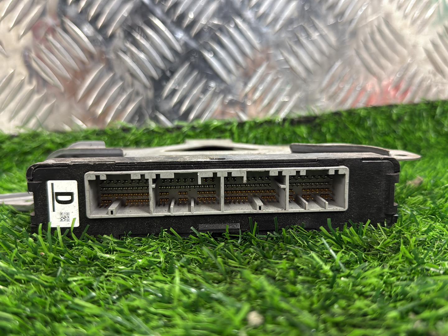 Toyota Aqua ECU 89681-52121