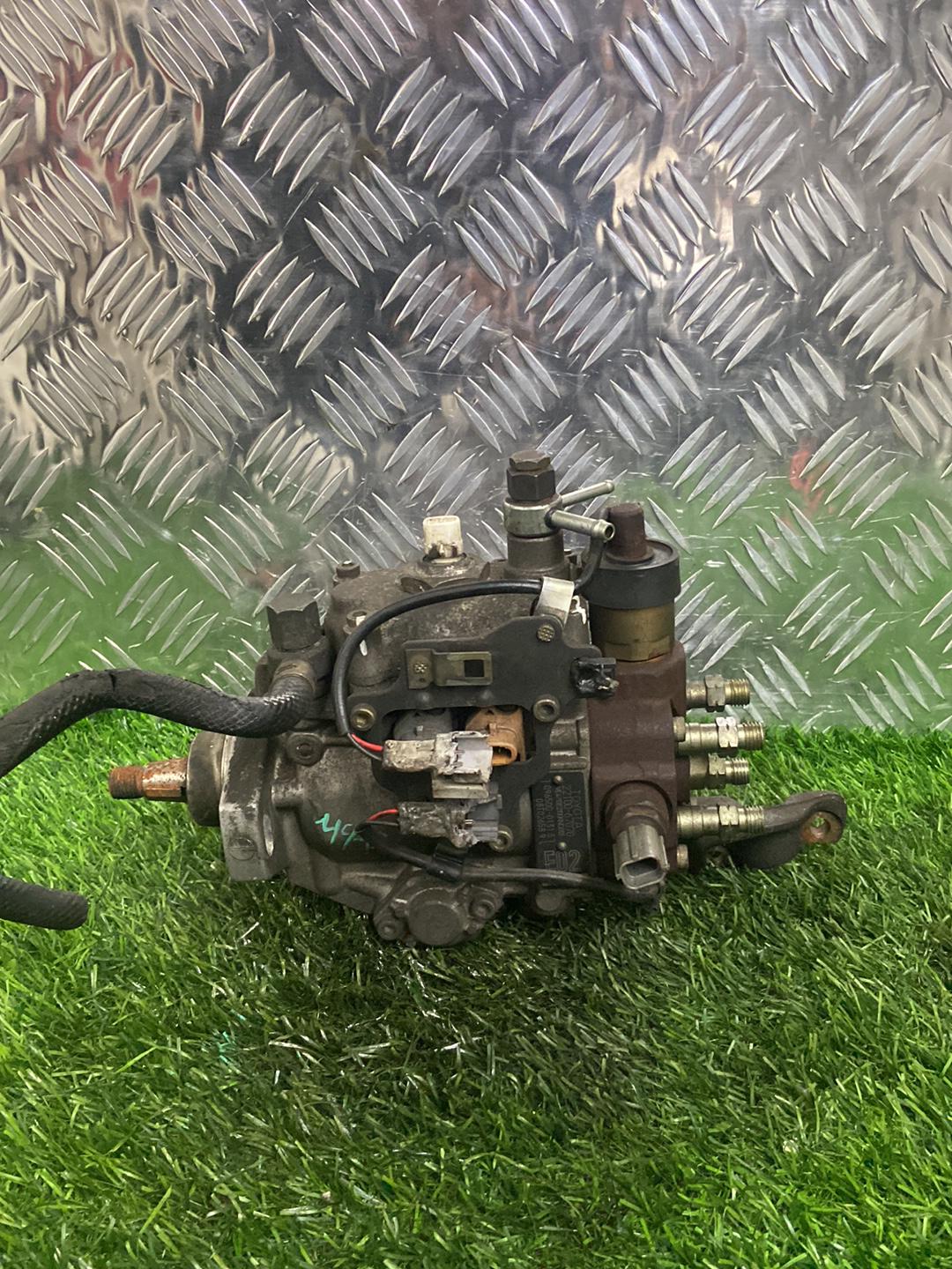 1990 - 1995 Toyota Hilux Injector Pump 2210067070