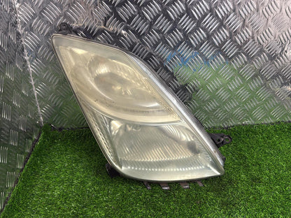 2003 - 2008 Toyota Prius Right Headlight Non Sensor Type