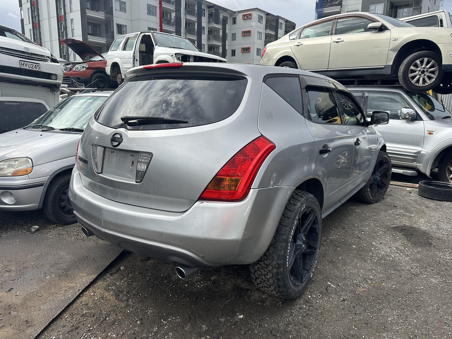 2005 Nissan Murano  WRECKING FOR PARTS ONLY