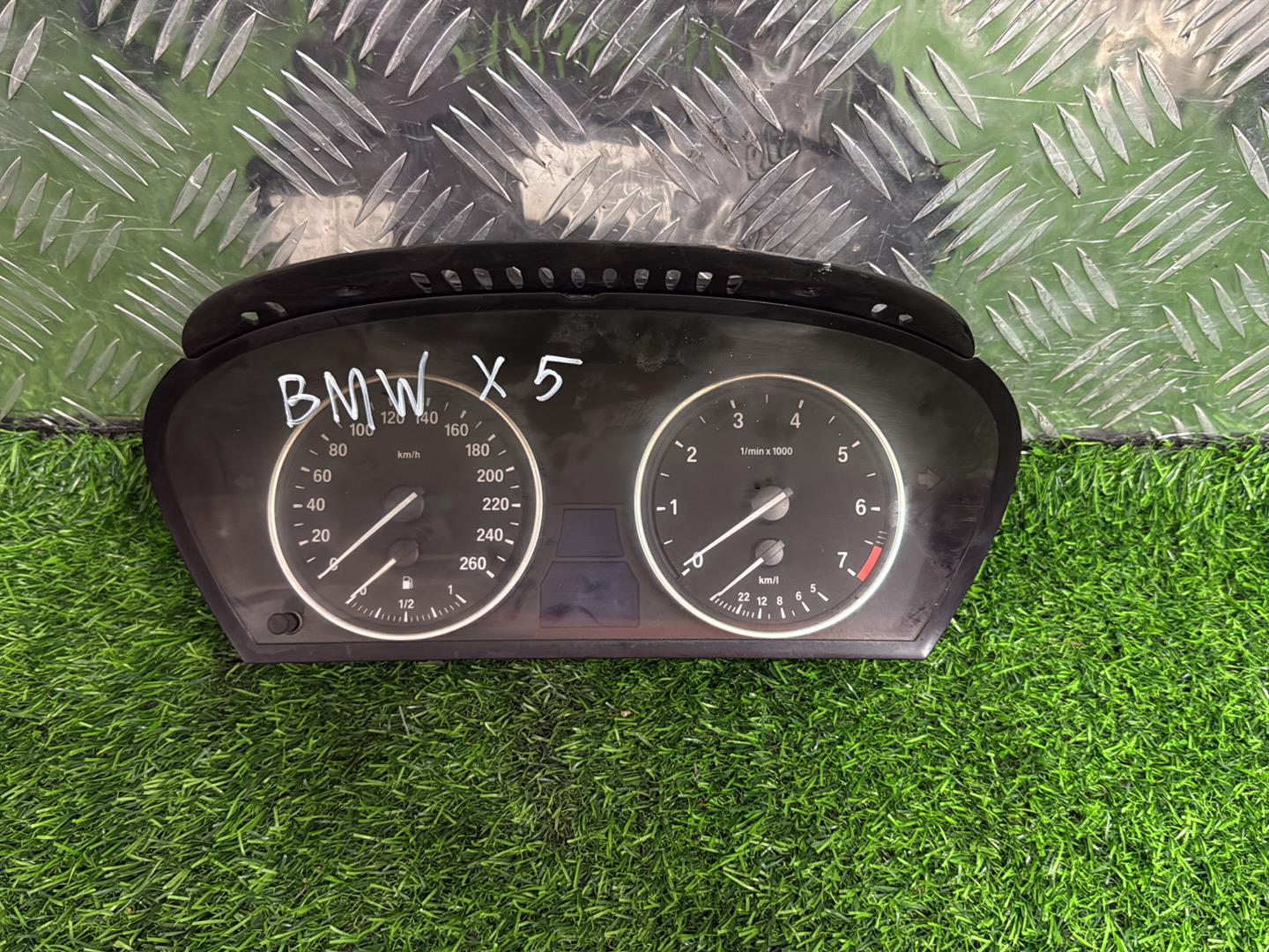 2006 - 2013 BMW X5 Instrument Cluster 101,000 KMs