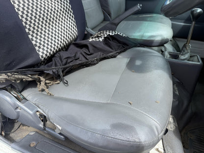 1999 Toyota Hiace 2RZ-FE WRECKING FOR PARTS ONLY