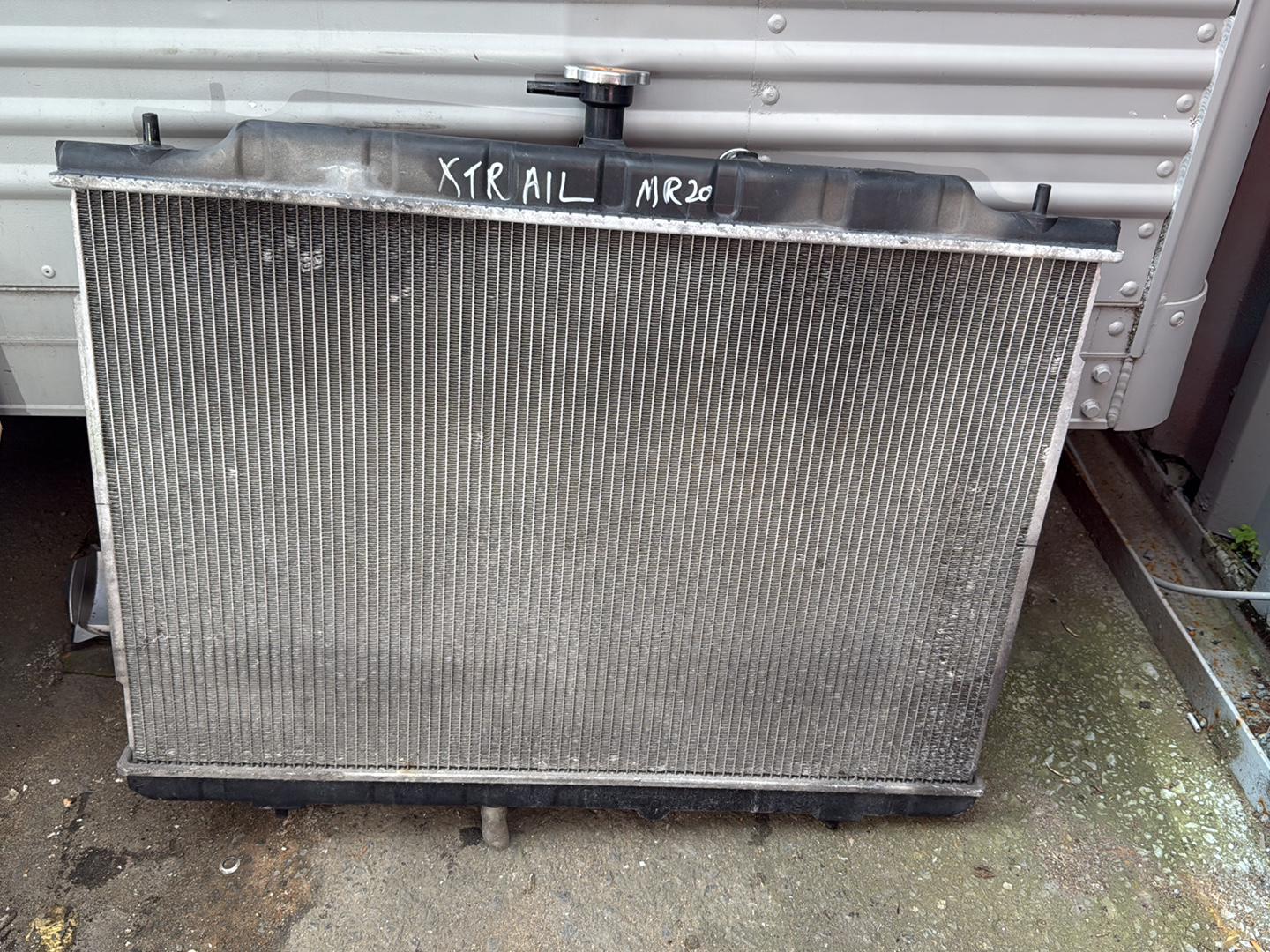 2007 - 2013 Nissan X-Trail Radiator