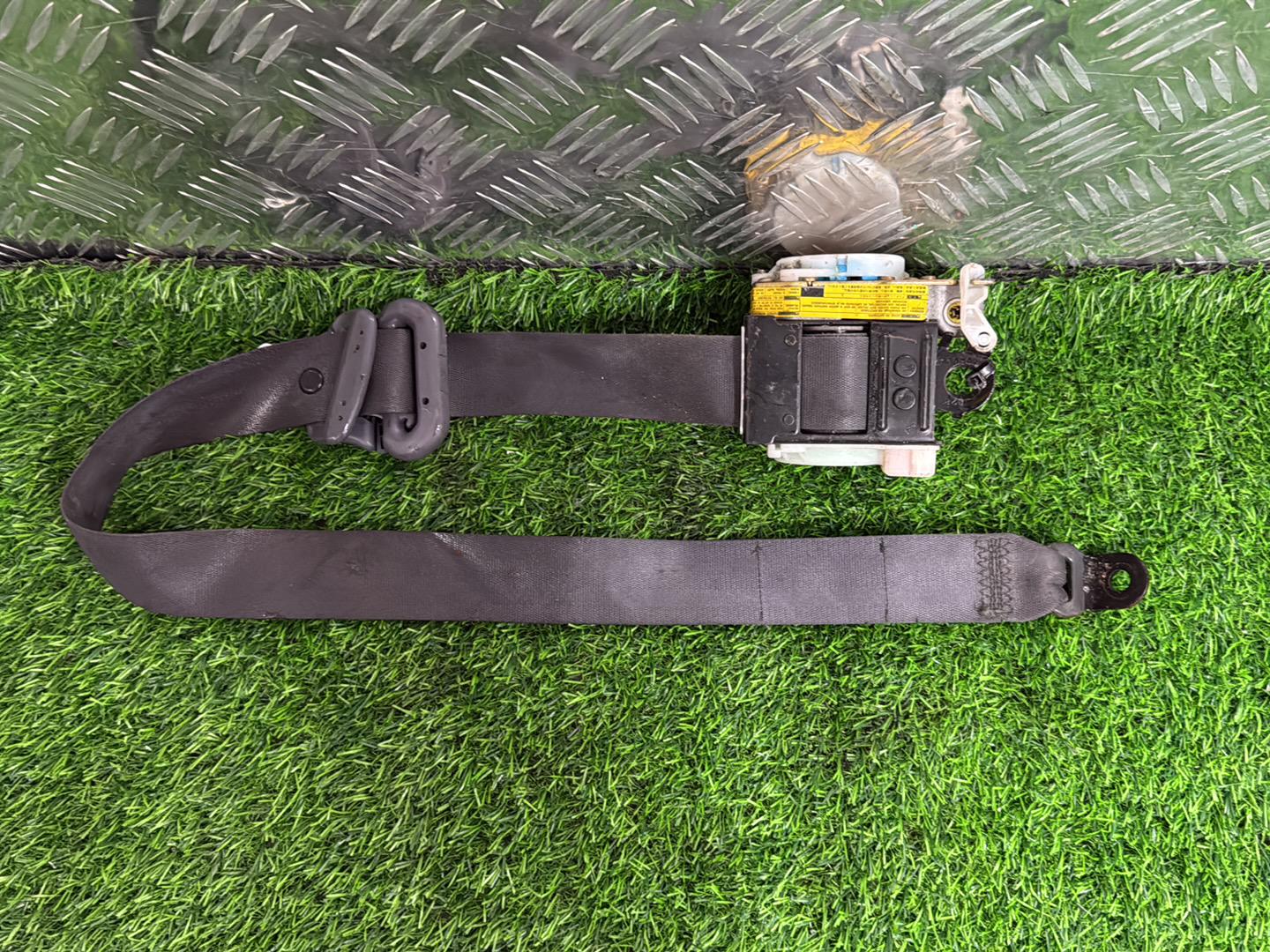 1996 - 2002 Toyota Hilux Surf Left Front Seat Belt TK-AB2-F1556-P